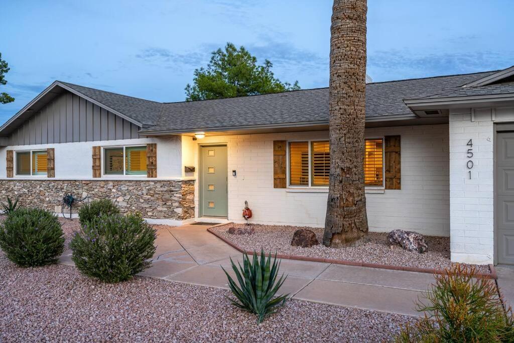 Dos Cacti Outdoor Oasis, Heated Pool, Spa, Bikes, Ev, Bbq Scottsdale