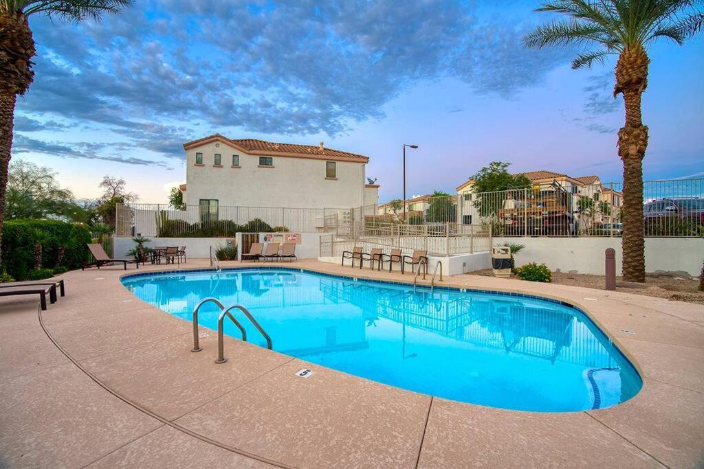 4-br Townhome Near Old Town Holiday home