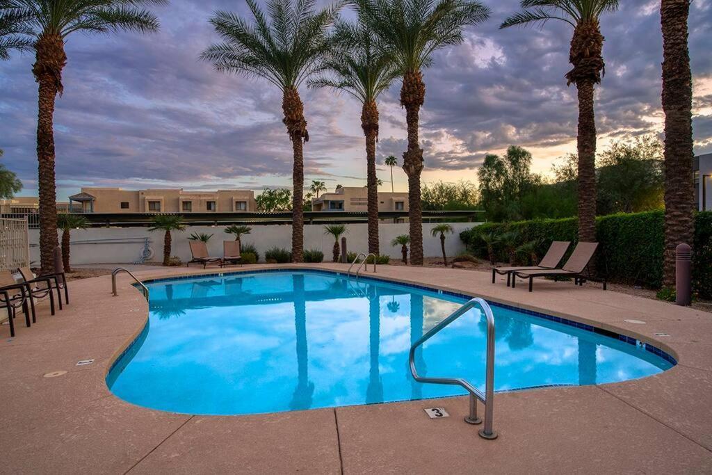 4-br Townhome Near Old Town *