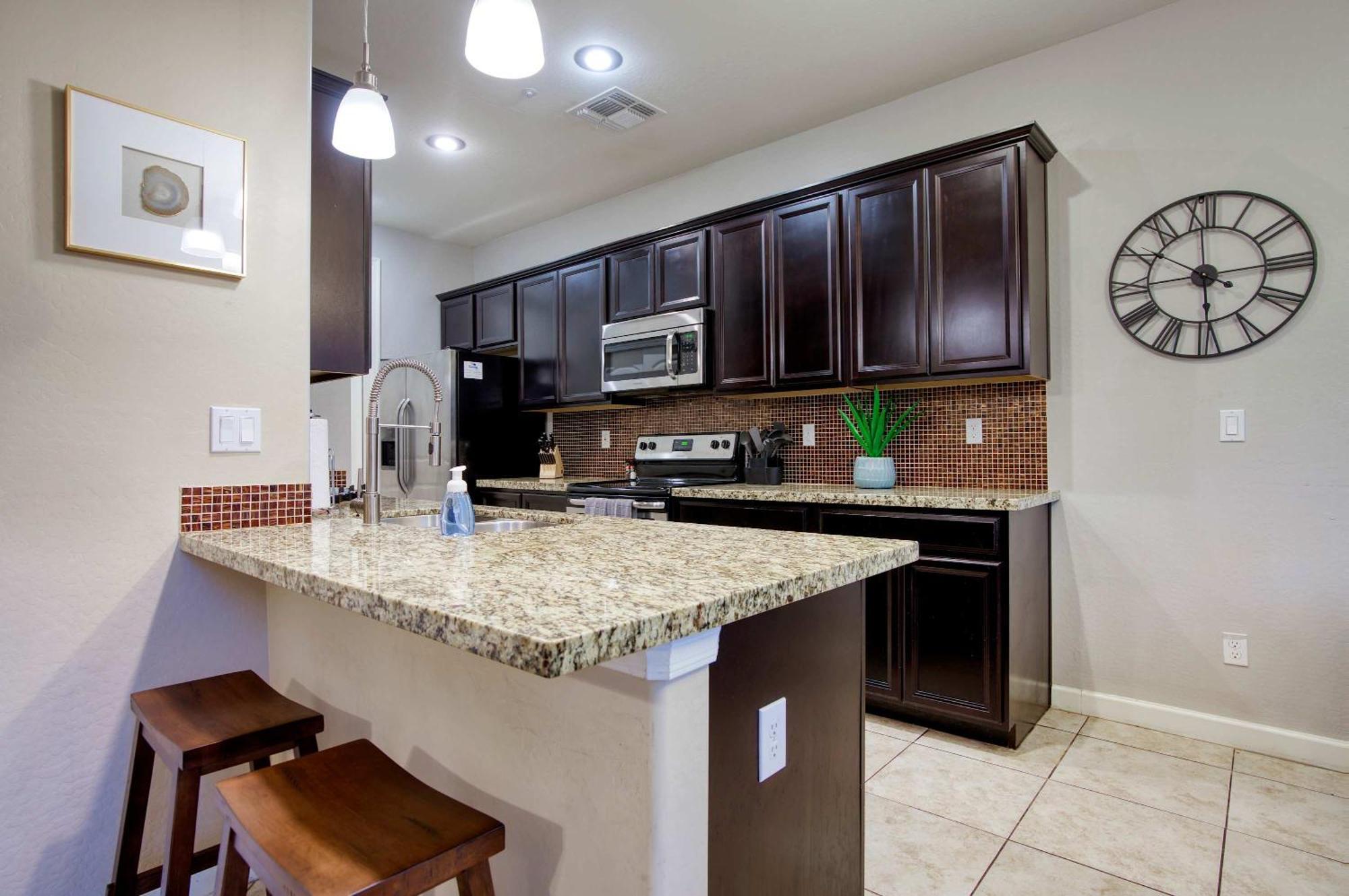 4-br Townhome Near Old Town Holiday home *
