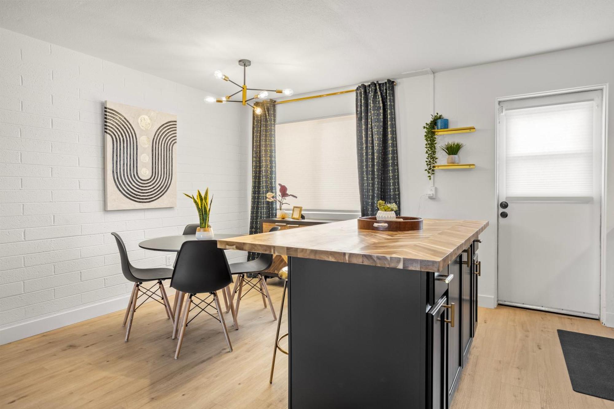 2 Bedroom, Heart Of Scottsdale