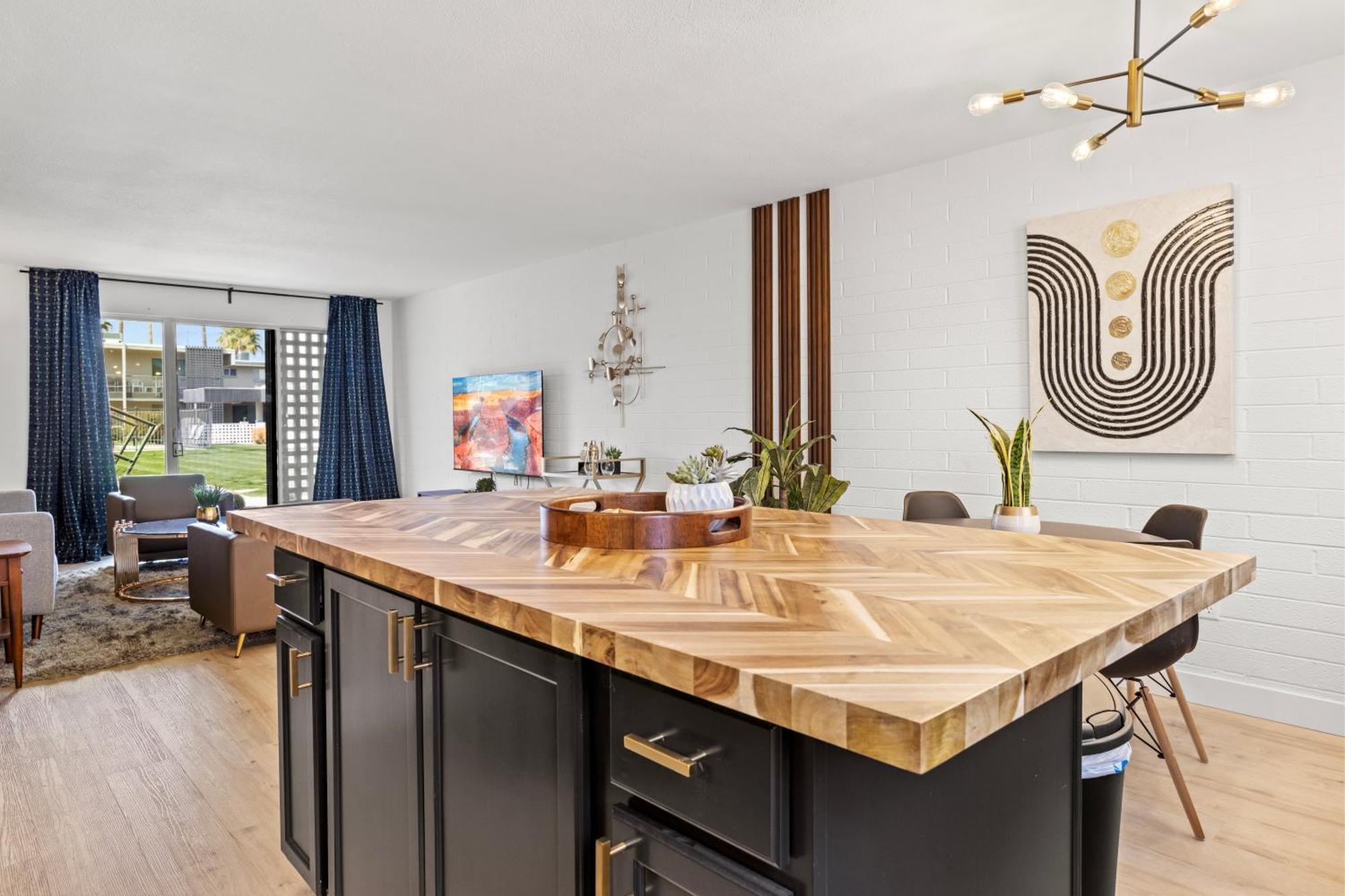 2 Bedroom, Heart Of