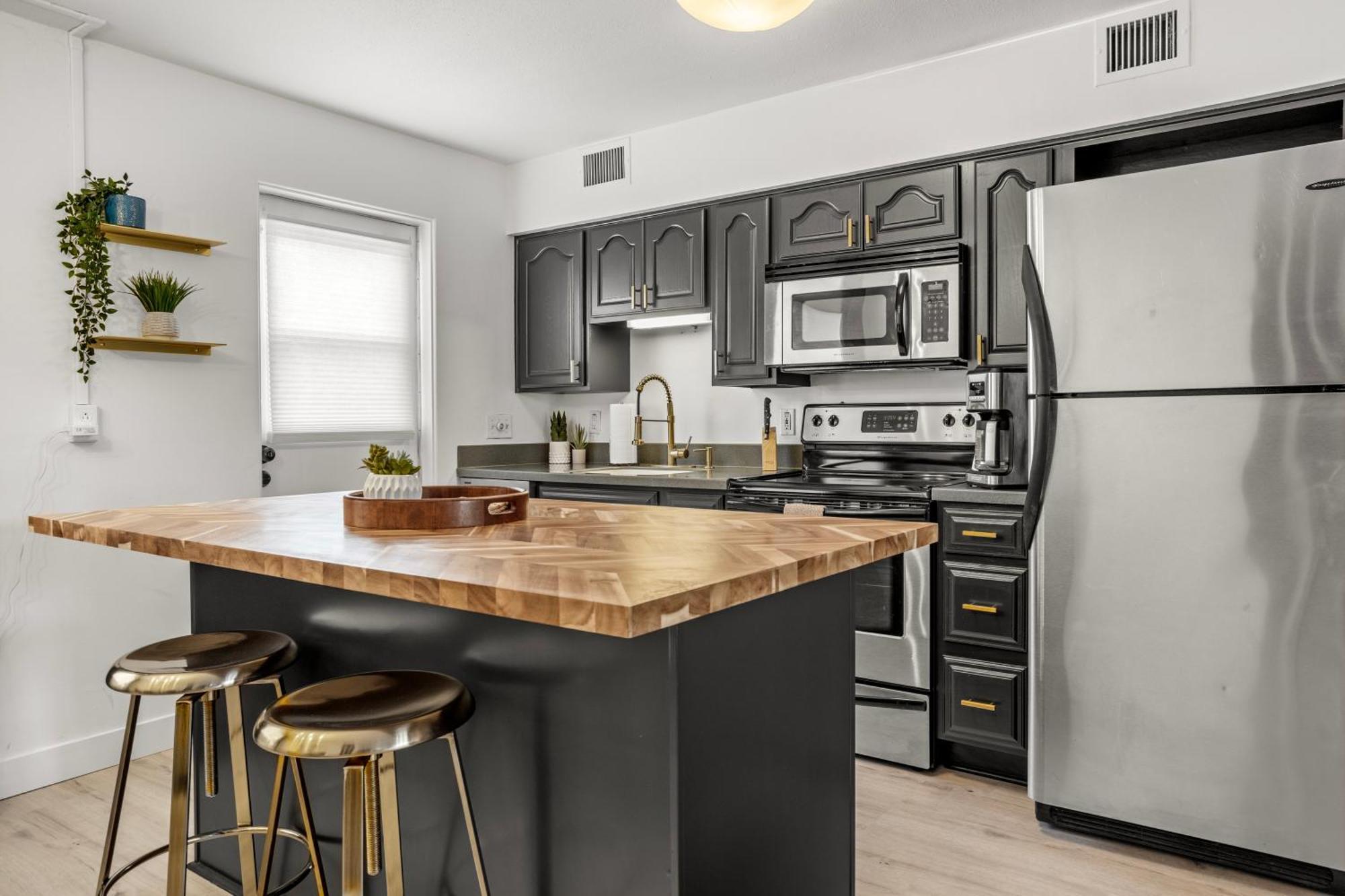 Apartment 2 Bedroom, Heart Of Scottsdale