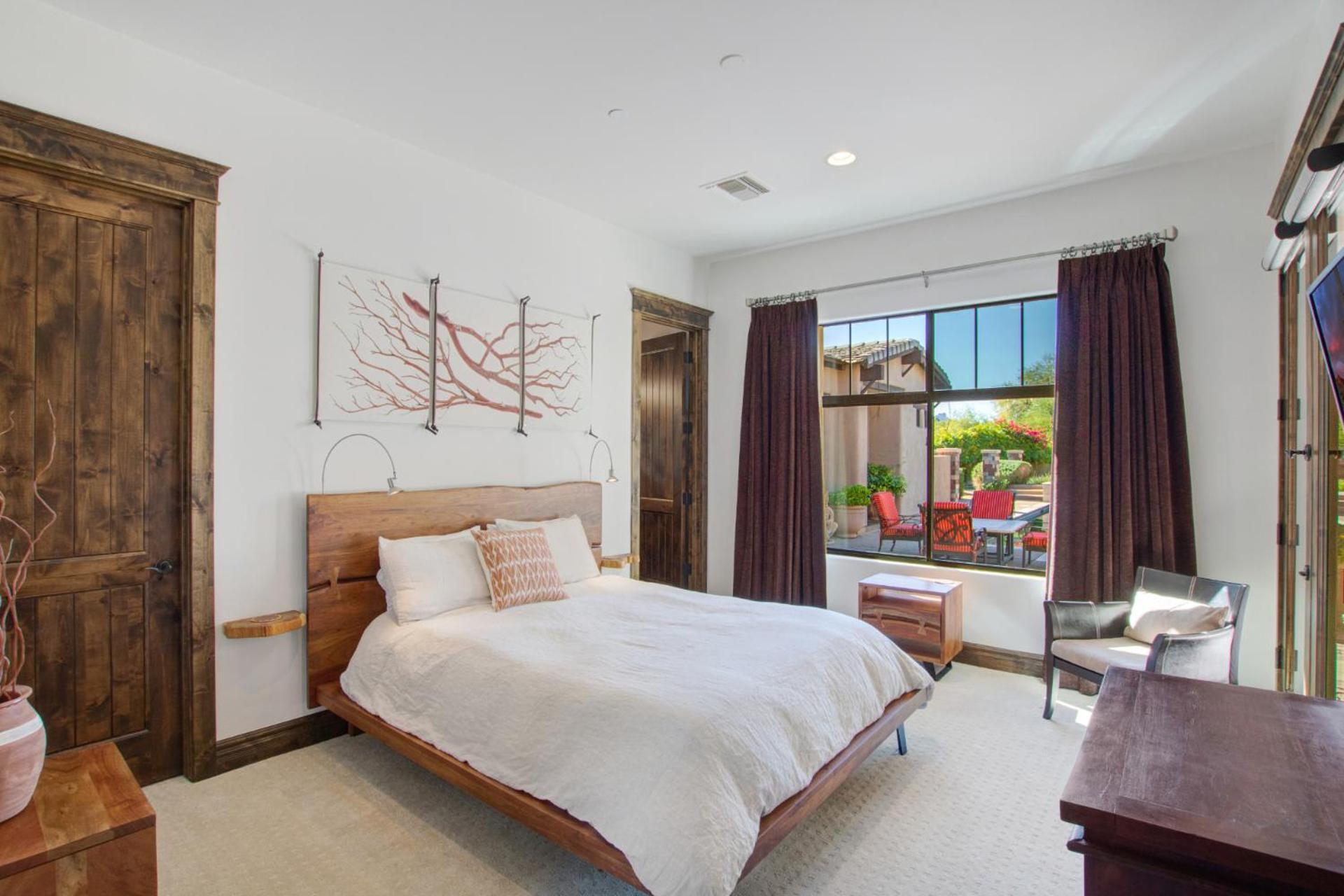 Holiday home Private Pool & Hot Tub, Retreat - Large Luxury Smart Scottsdale