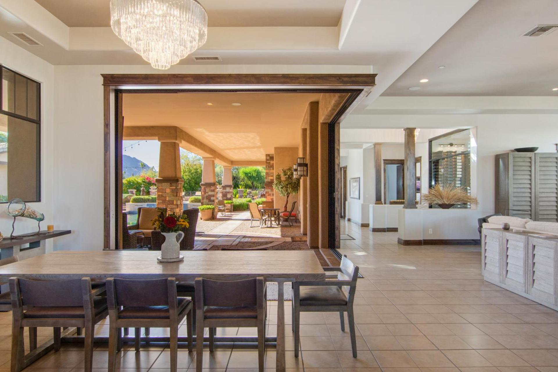 Holiday home Private Pool & Hot Tub, Retreat - Large Luxury Smart Scottsdale