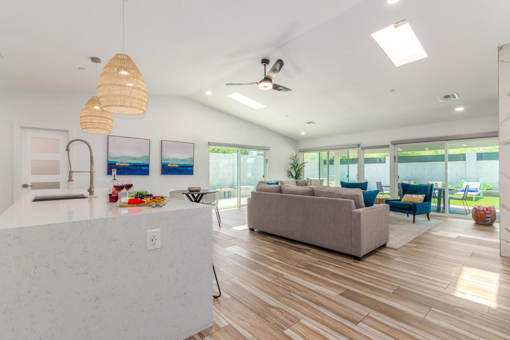 Holiday home Desert Daze - Pool Heat Available - Fire Pit & Canal Access