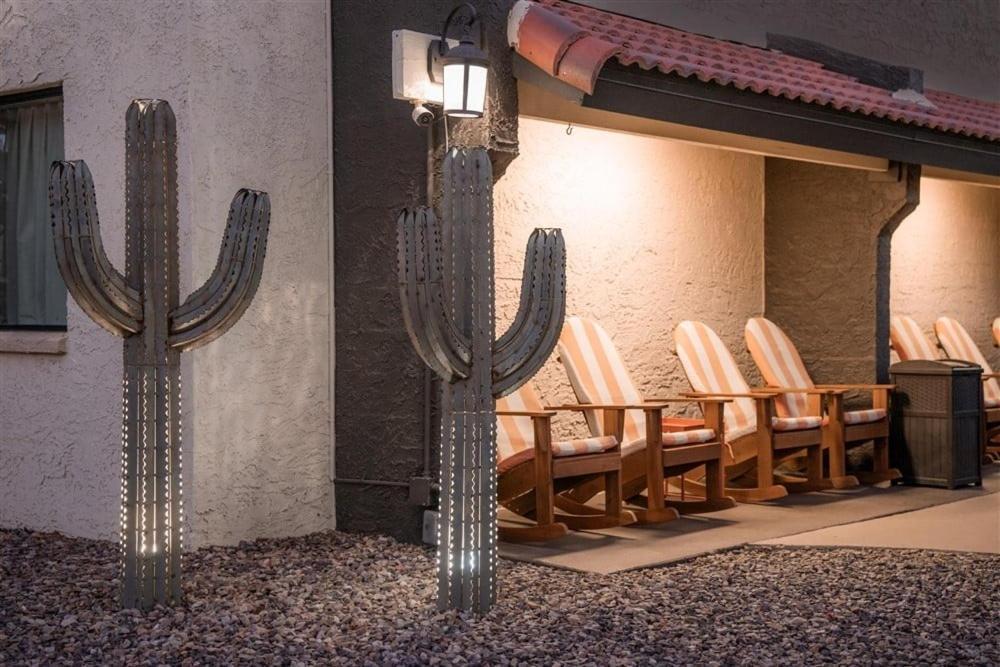 Apartment 145 Fully Furnished 1br Suite-pet Friendly