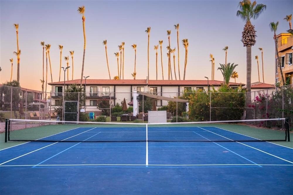 145 Fully Furnished 1br Suite-pet Friendly Apartment *