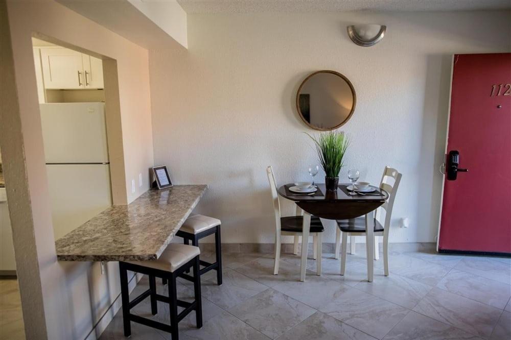 137 Fully Furnished, Amenities Galore Scottsdale