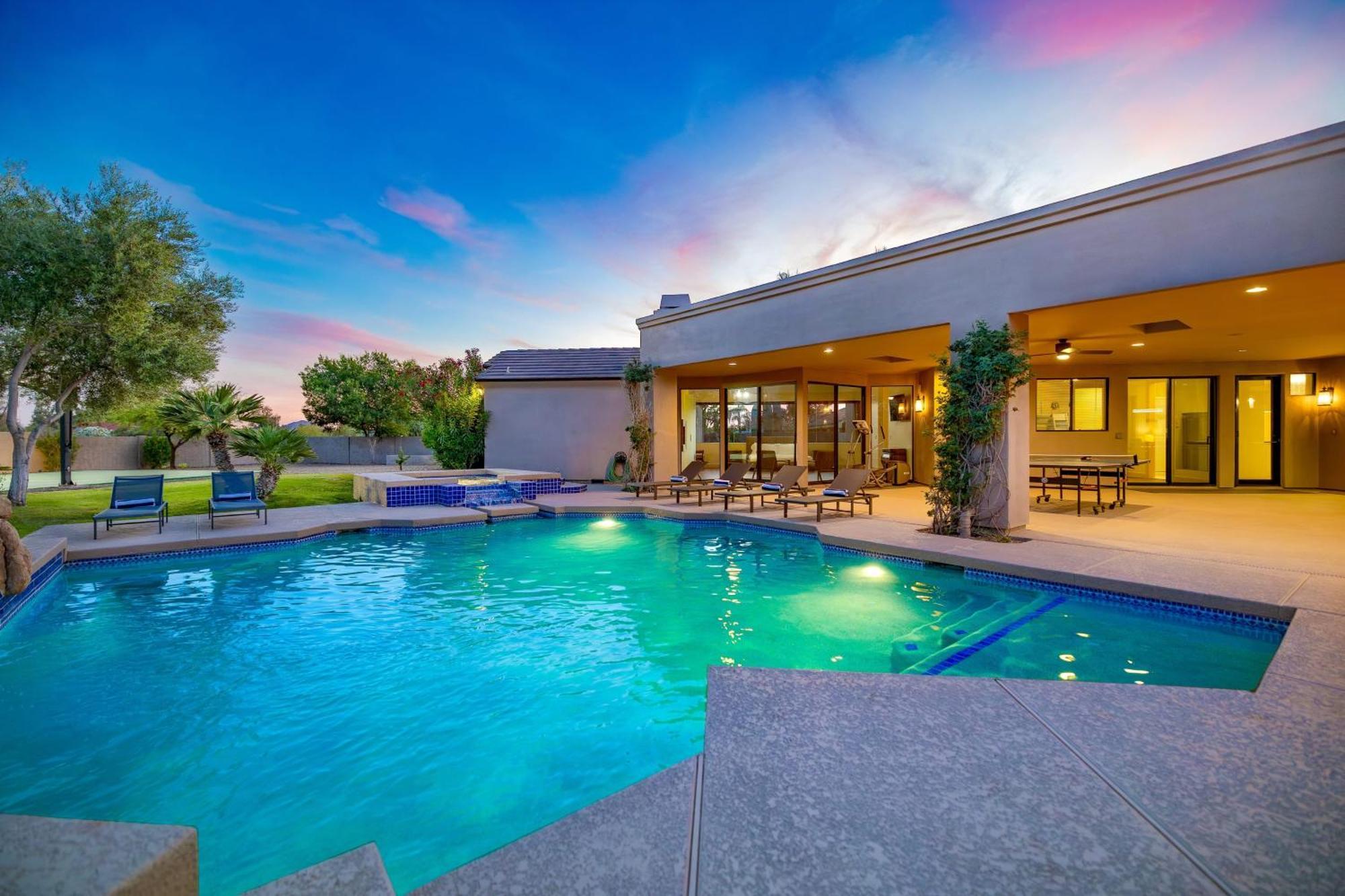 Desert Splash By Avantstay Pool Hot Tub Firepit *