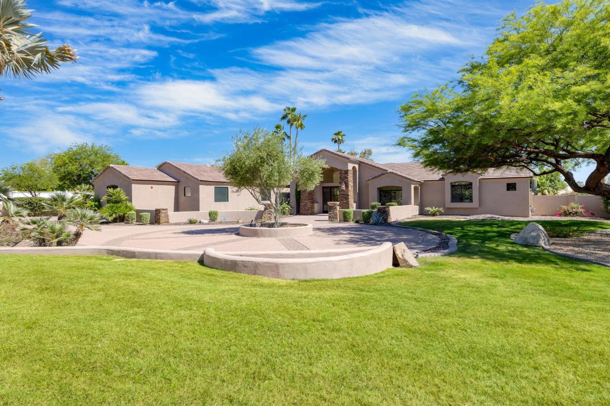 Desert Splash By Avantstay Pool Hot Tub Firepit Holiday home Scottsdale