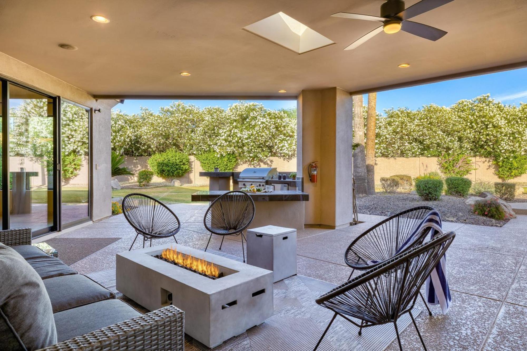Desert Splash By Avantstay Pool Hot Tub Firepit *