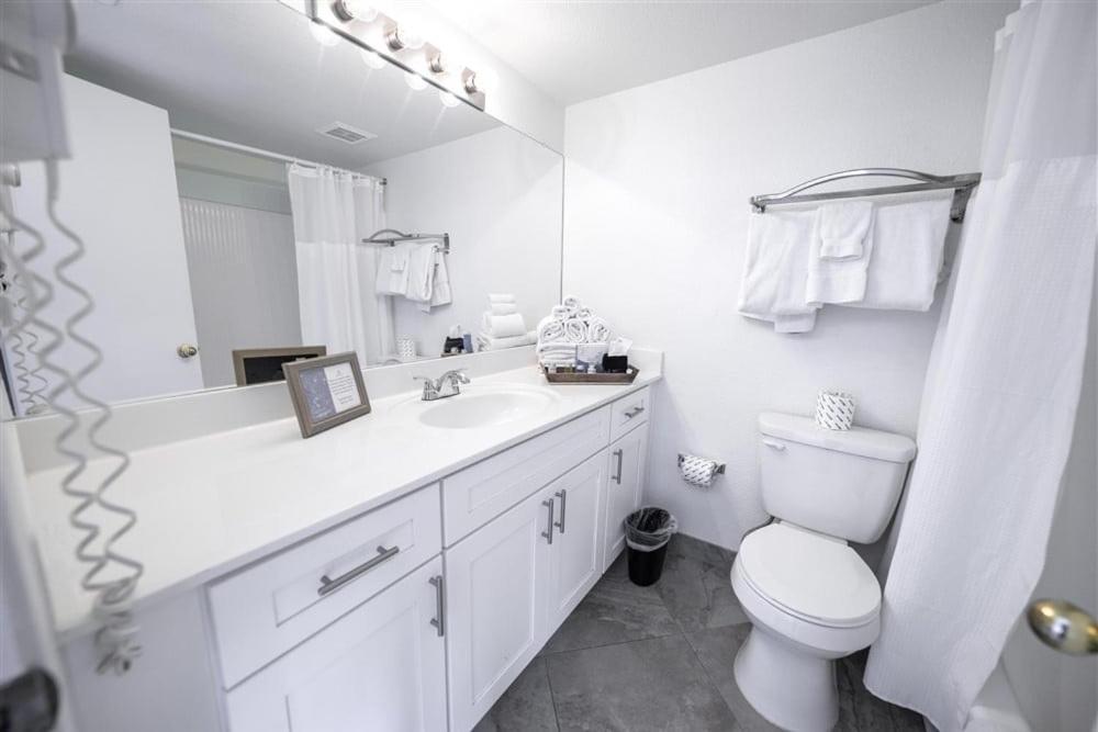 222 Fully Furnished, Wifi Included Scottsdale