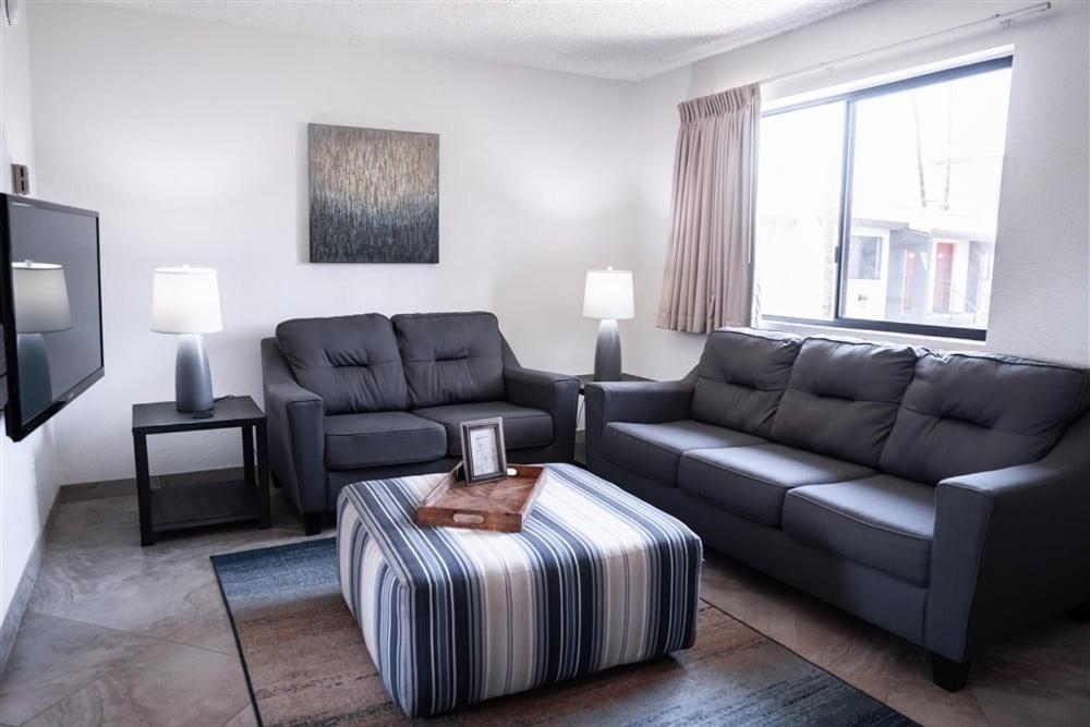 222 Fully Furnished, Wifi Included Apartment