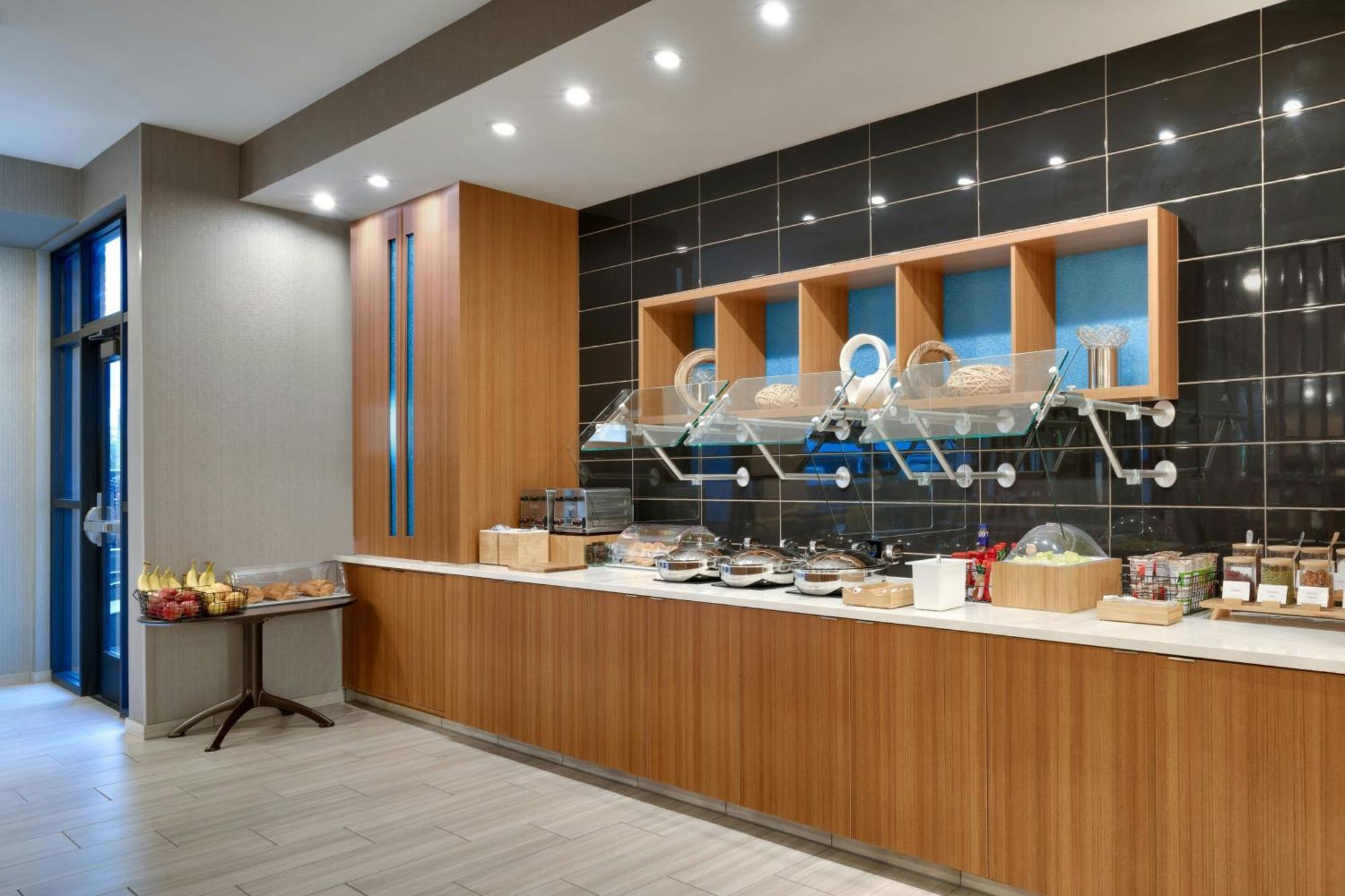Springhill By Marriott Phoenix Hotel *