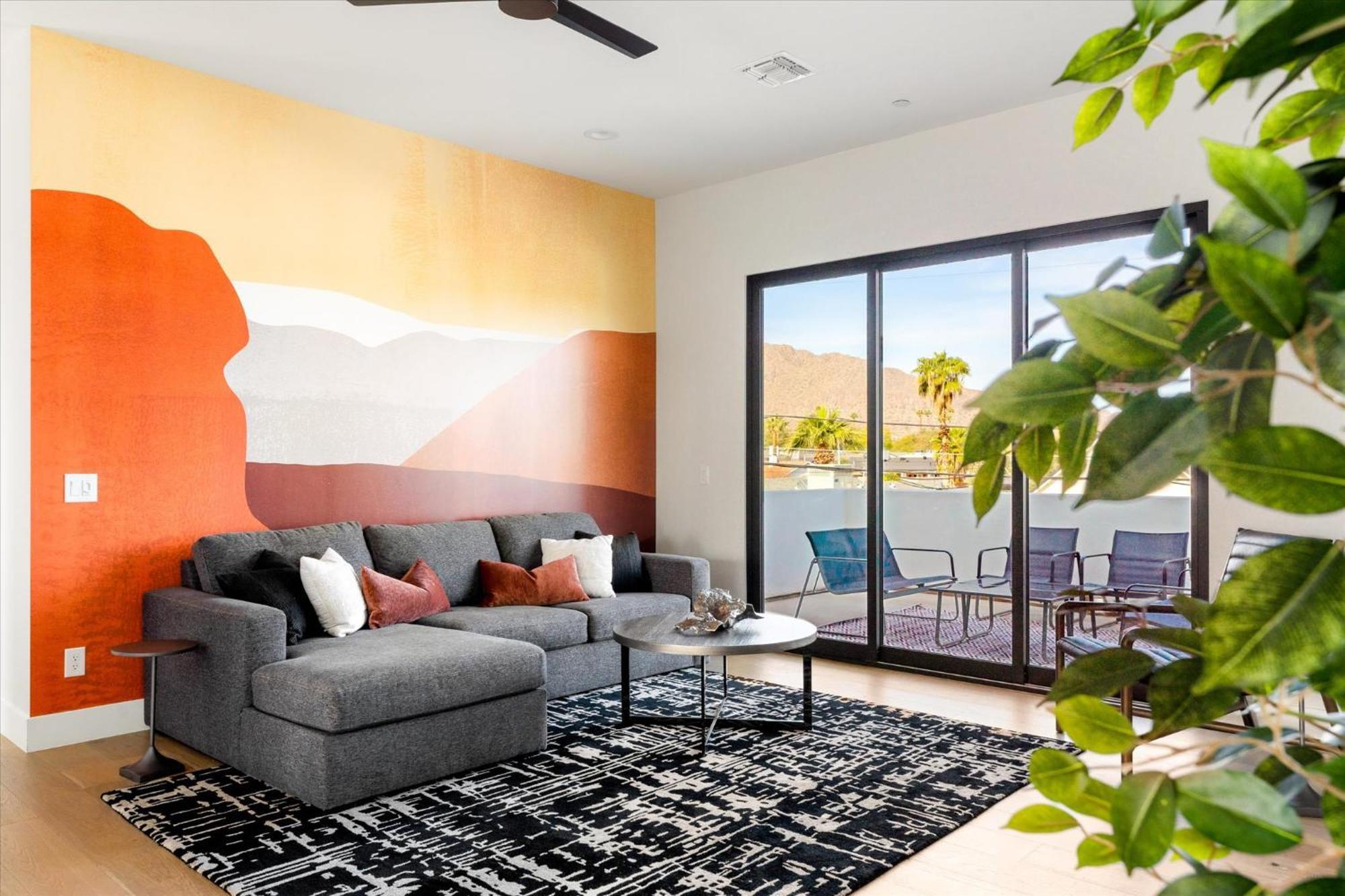 Desert Palm Luxury Space - Walk To Old Town! Holiday home Scottsdale