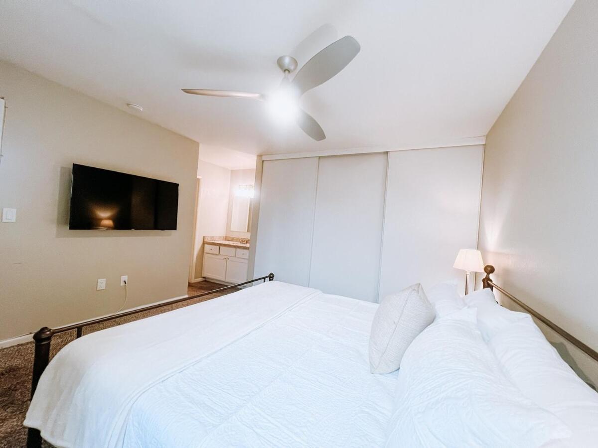 The Comforts Of Near Old Town Apartment
