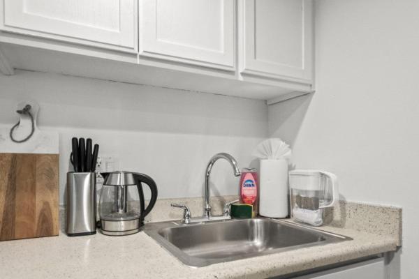 Luxe 1b1b With Pool Access And Free Parking * Scottsdale
