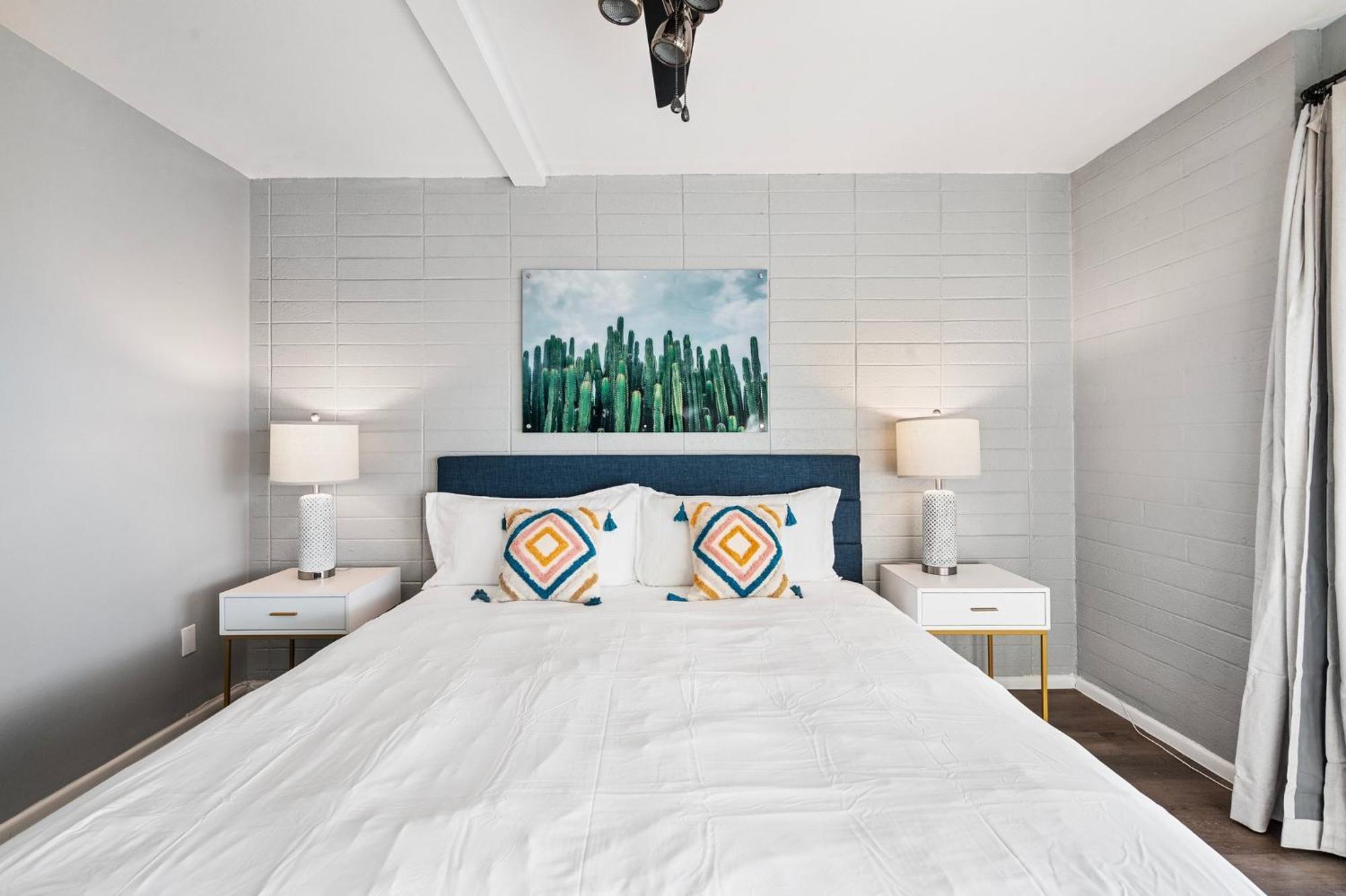 Modern 1b1b Escape In Apartment Scottsdale