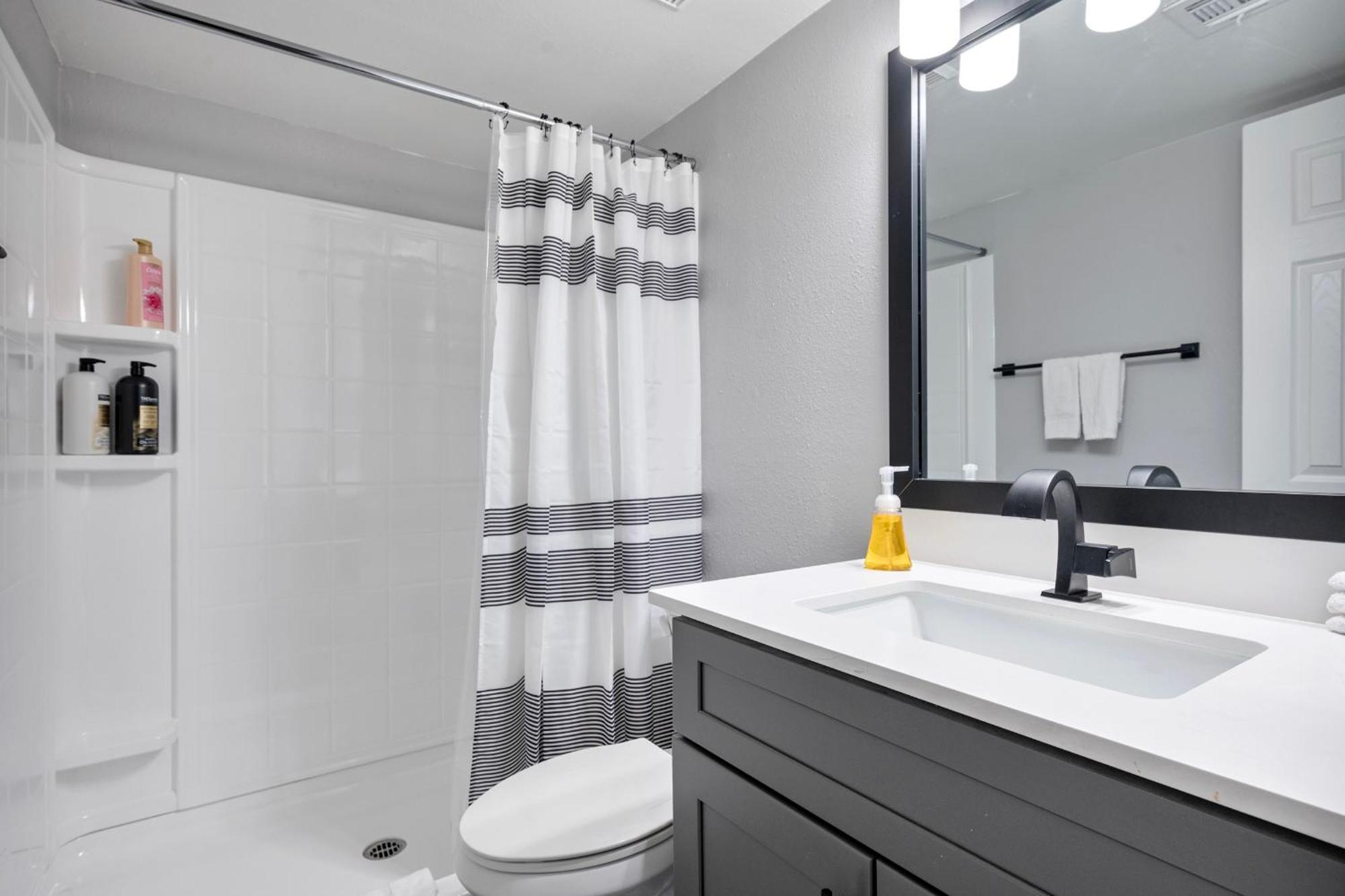 Stylish 3b2b Haven In With Free Parking Scottsdale