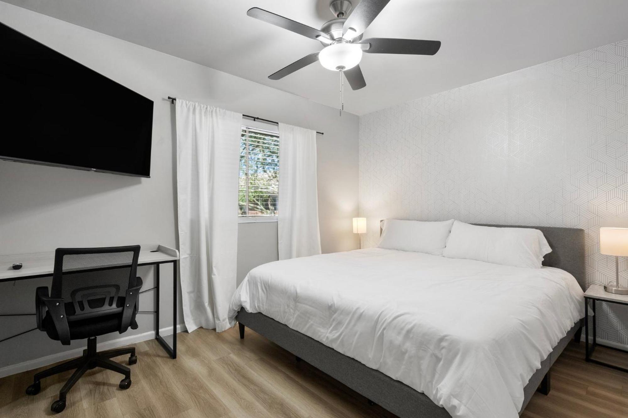 Apartment Modern 2b1b Escape In Old Town Scottsdale