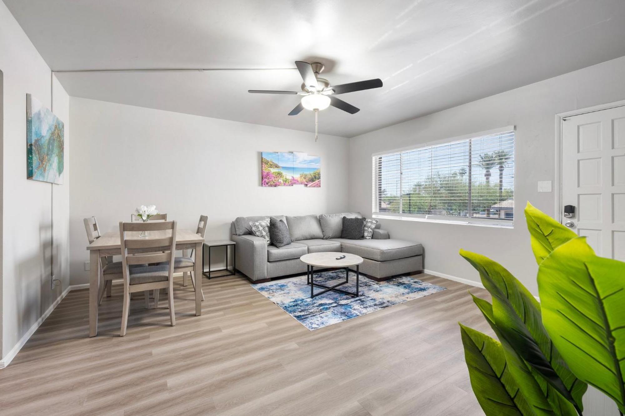 Modern 2b1b Hideaway In Old Town