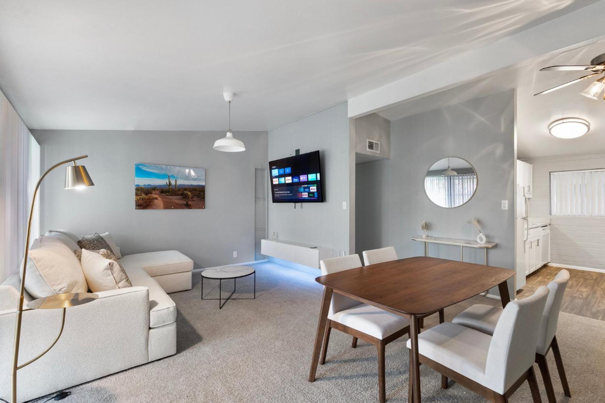 Apartment Stylish 2b2b With Free Parking Scottsdale