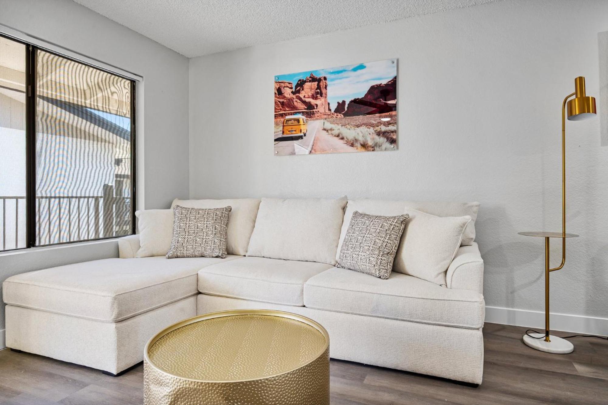 Apartment Luxurious 1b1b With Free Parking *