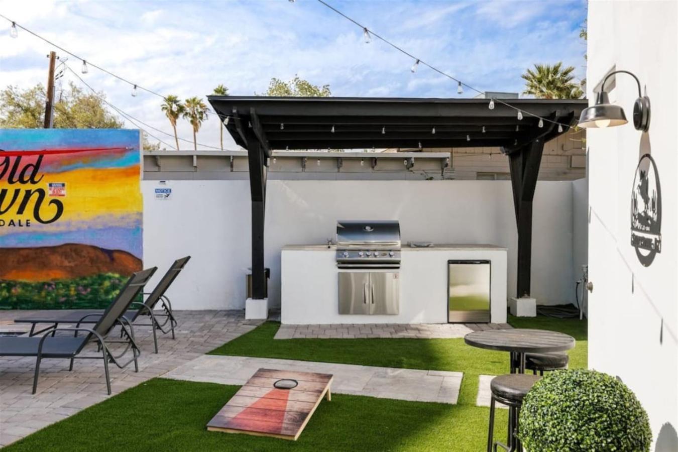 489 Massive 5 Bedroom Walk To Old Town * Scottsdale