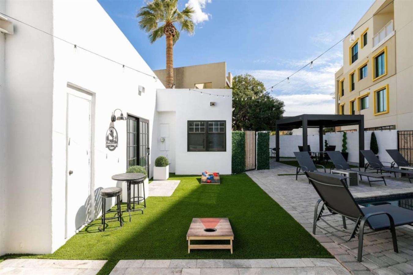489 Massive 5 Bedroom Walk To Old Town * Scottsdale