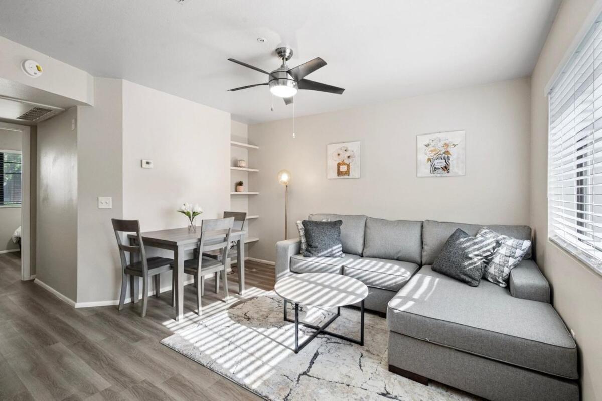 Elegant 1b1b Escape In Old Town Scottsdale