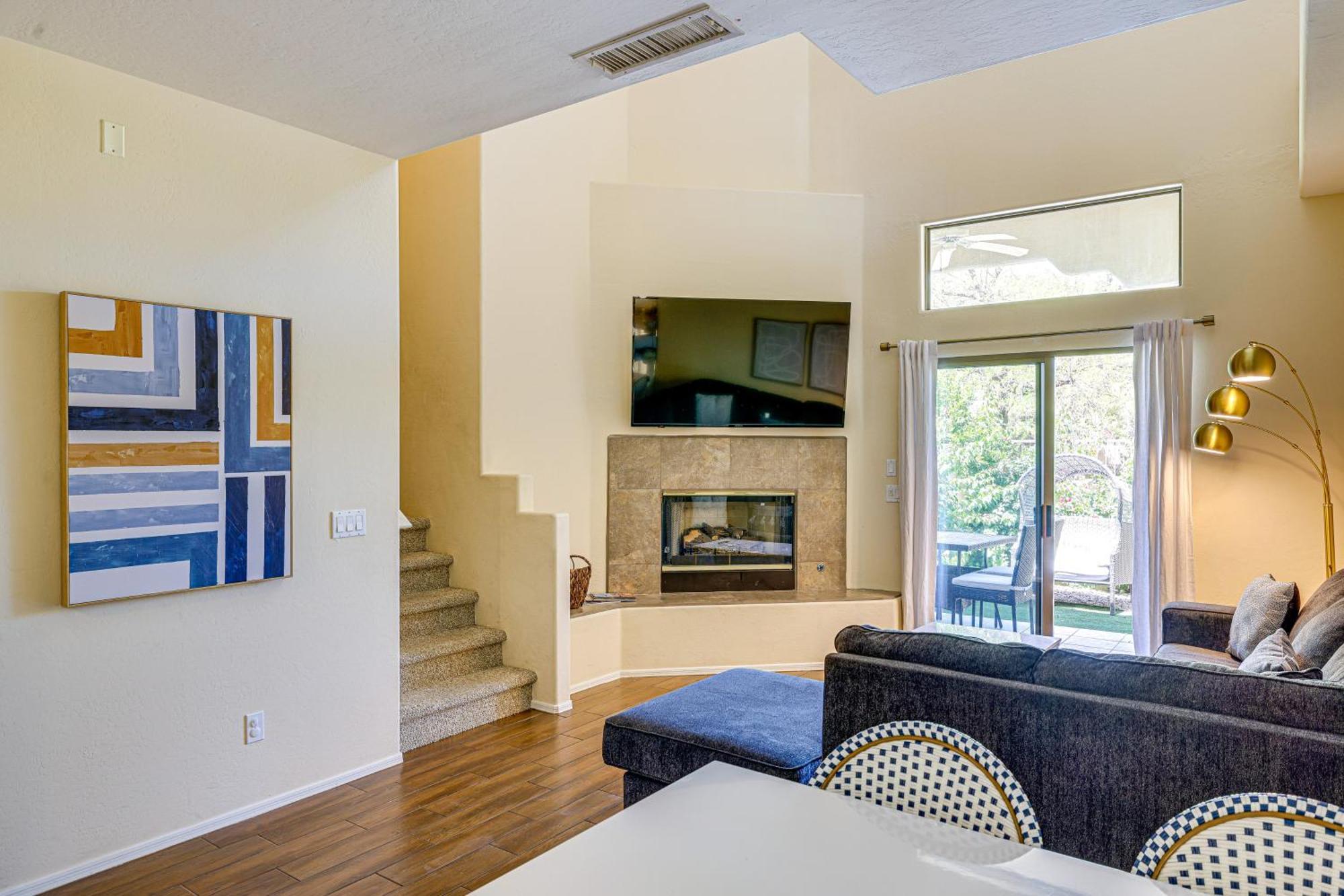 Holiday home Chic Townhome With Patio And Pool Access! *