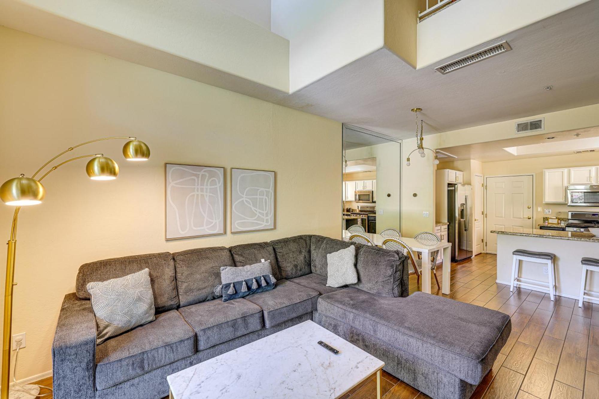 Holiday home Chic Townhome With Patio And Pool Access! Scottsdale