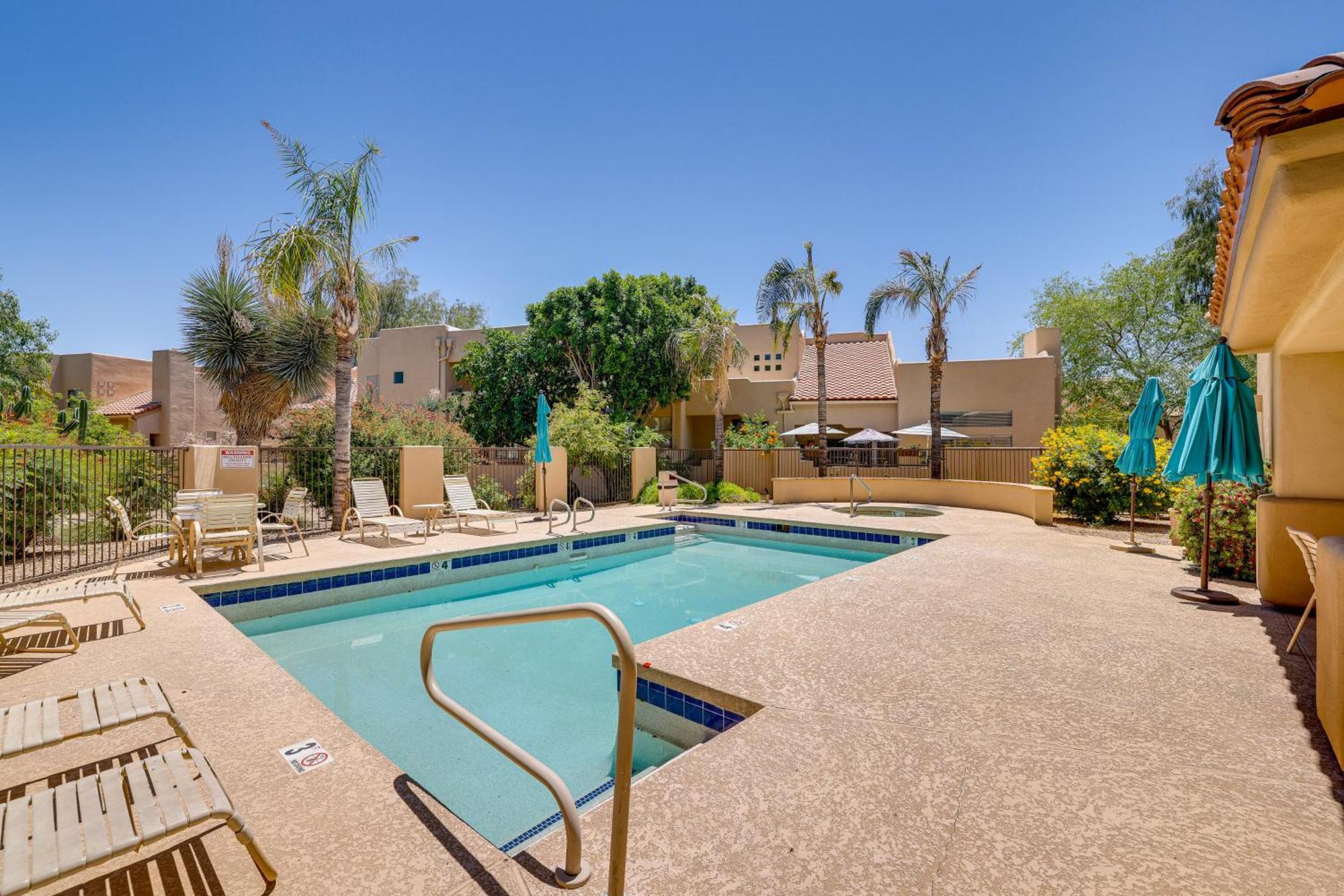 Chic Townhome With Patio And Pool Access! Scottsdale