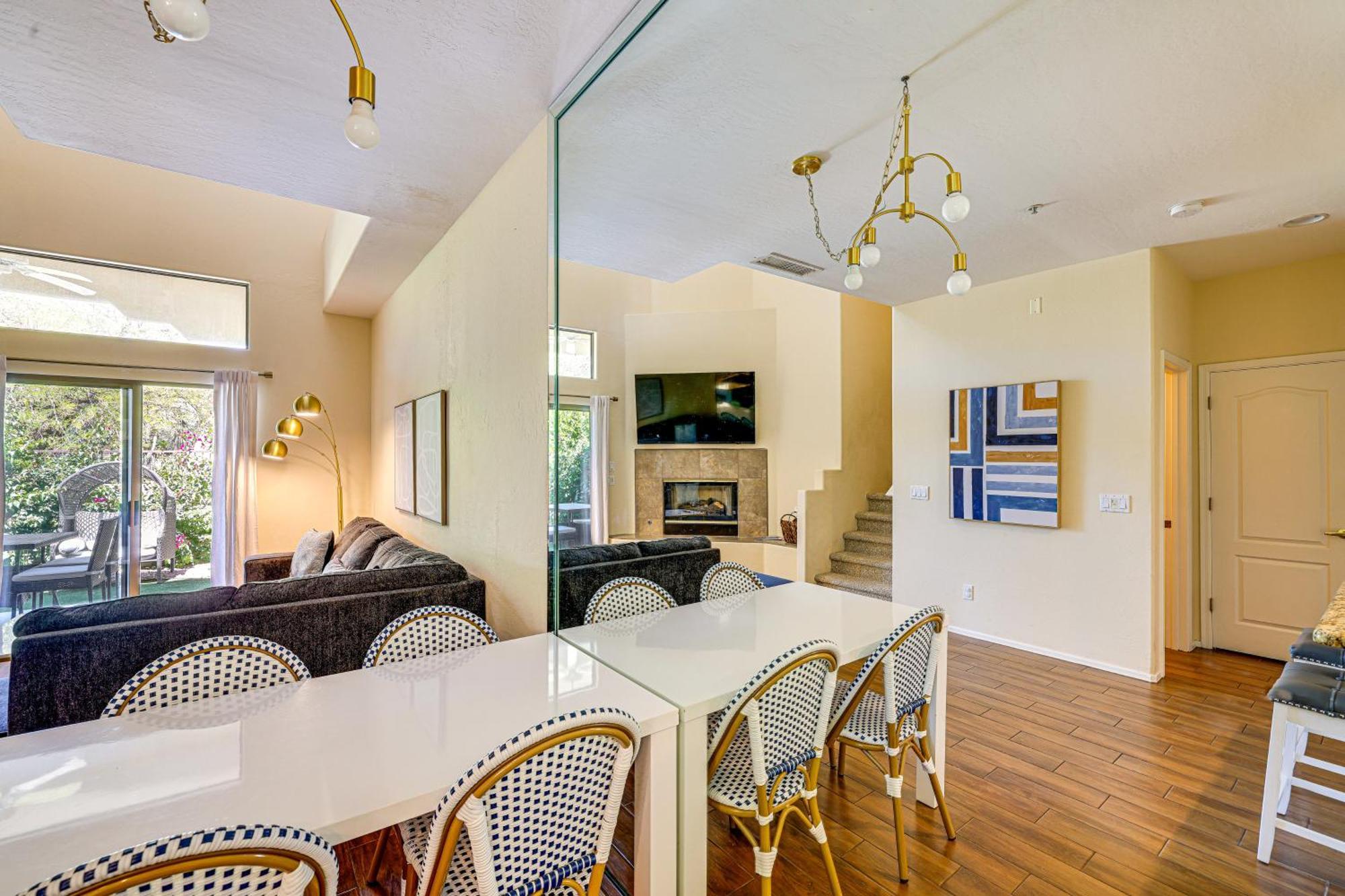 Holiday home Chic Townhome With Patio And Pool Access! *