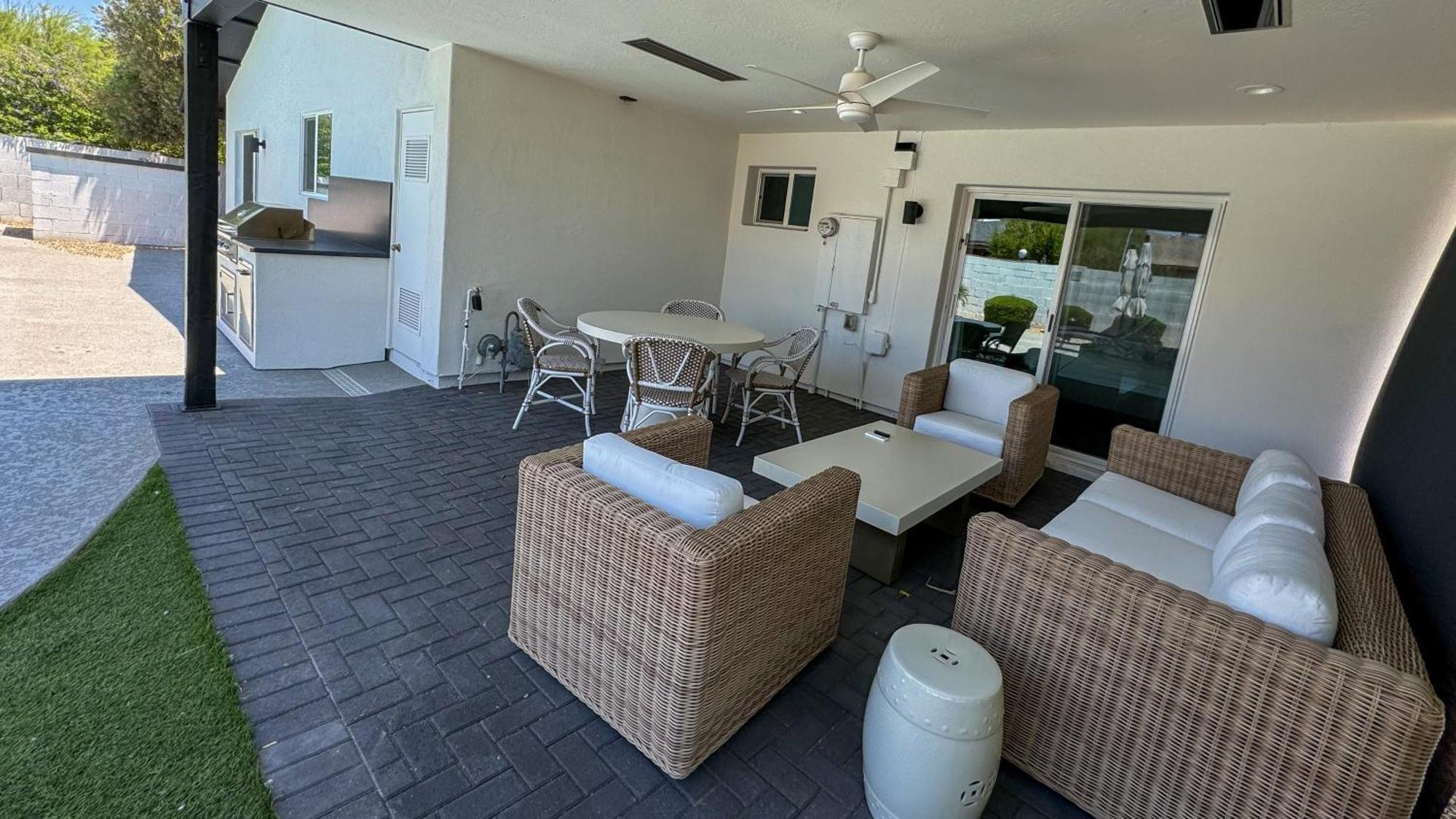 New Remodel In The Heart Of Holiday home