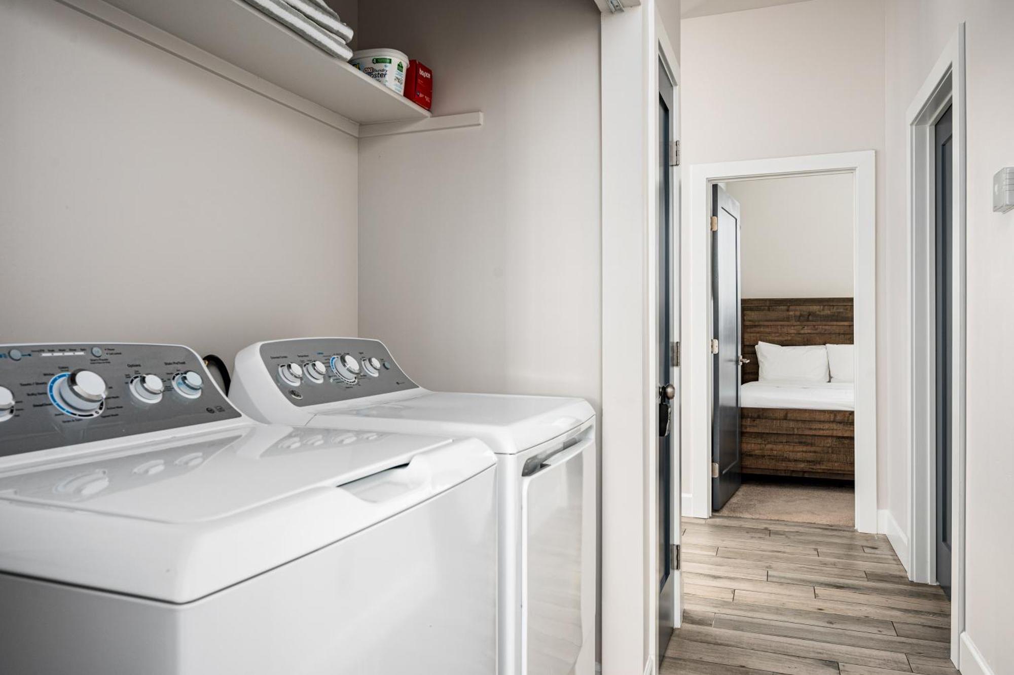 Holiday home Endless Entertainment And 1.5 Miles From Old Town At Sunbaked Terrace *