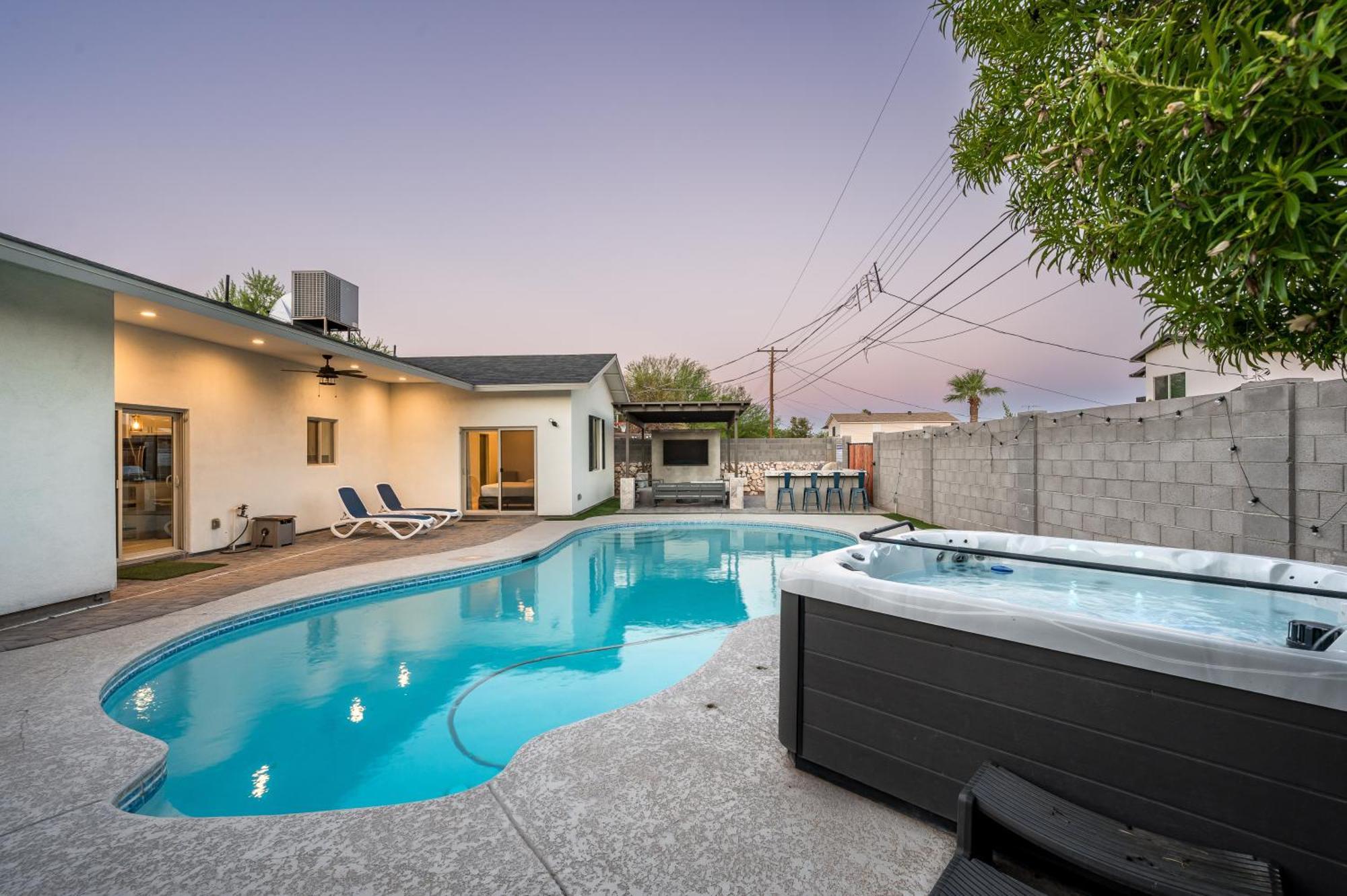 Endless Entertainment And 1.5 Miles From Old Town At Sunbaked Terrace * Scottsdale