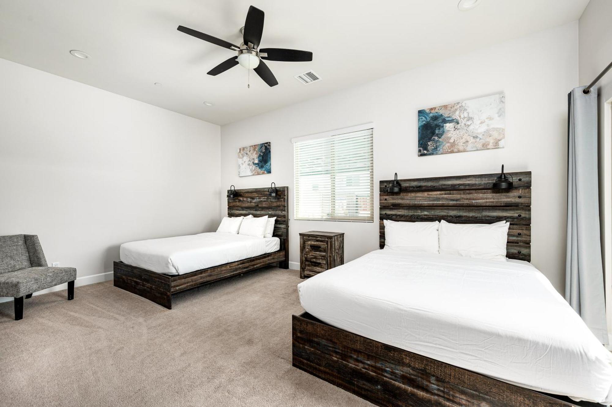 Endless Entertainment And 1.5 Miles From Old Town At Sunbaked Terrace Holiday home *