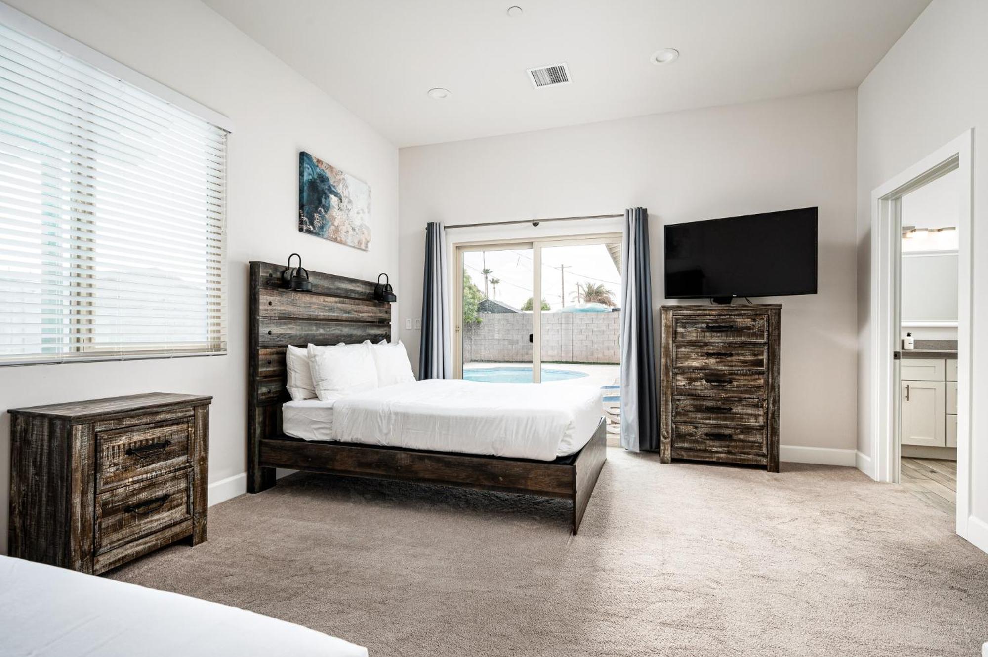 Holiday home Endless Entertainment And 1.5 Miles From Old Town At Sunbaked Terrace *