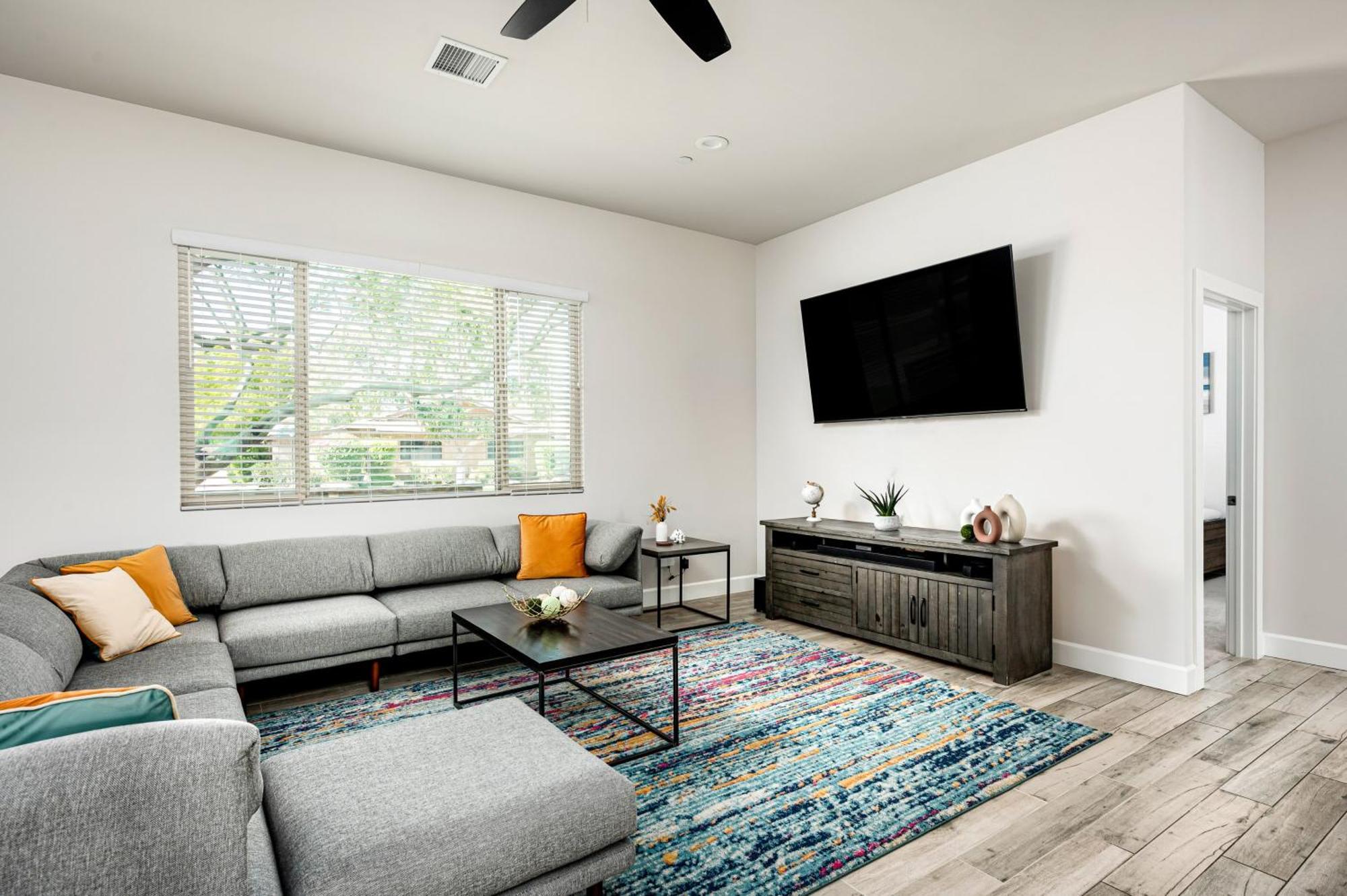 Endless Entertainment And 1.5 Miles From Old Town At Sunbaked Terrace Scottsdale