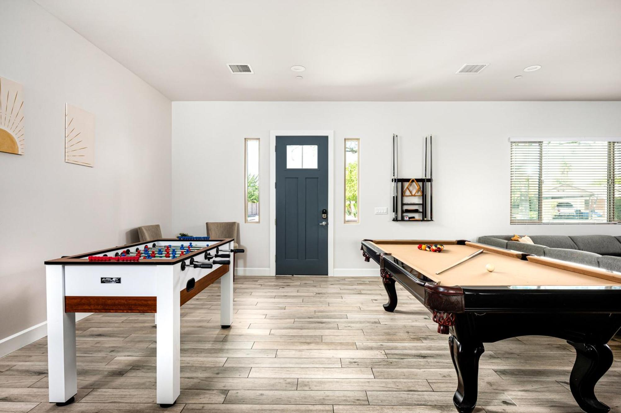 Endless Entertainment And 1.5 Miles From Old Town At Sunbaked Terrace *