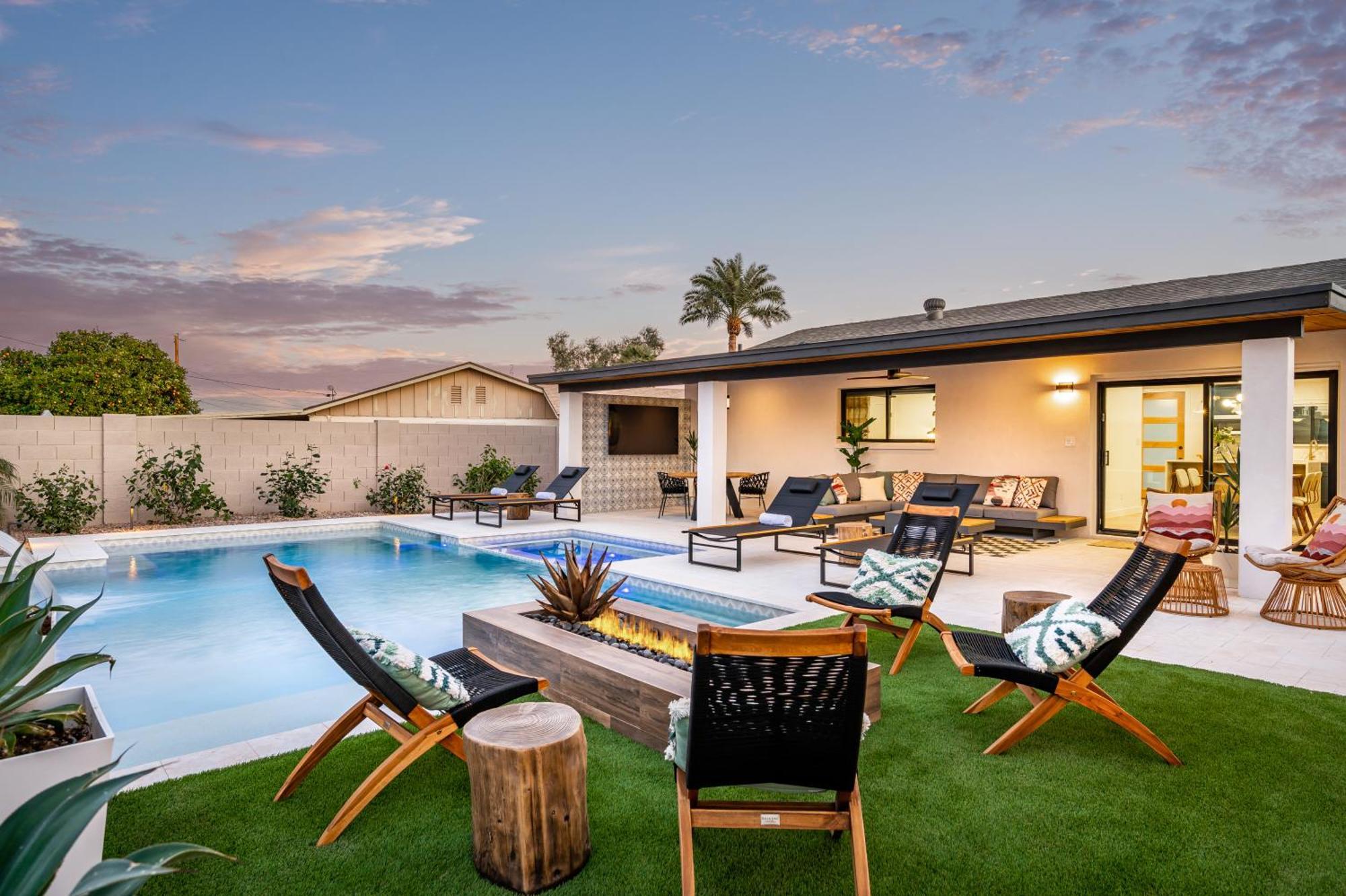 Beautifully Designed W Pool For Families And Groups Scottsdale