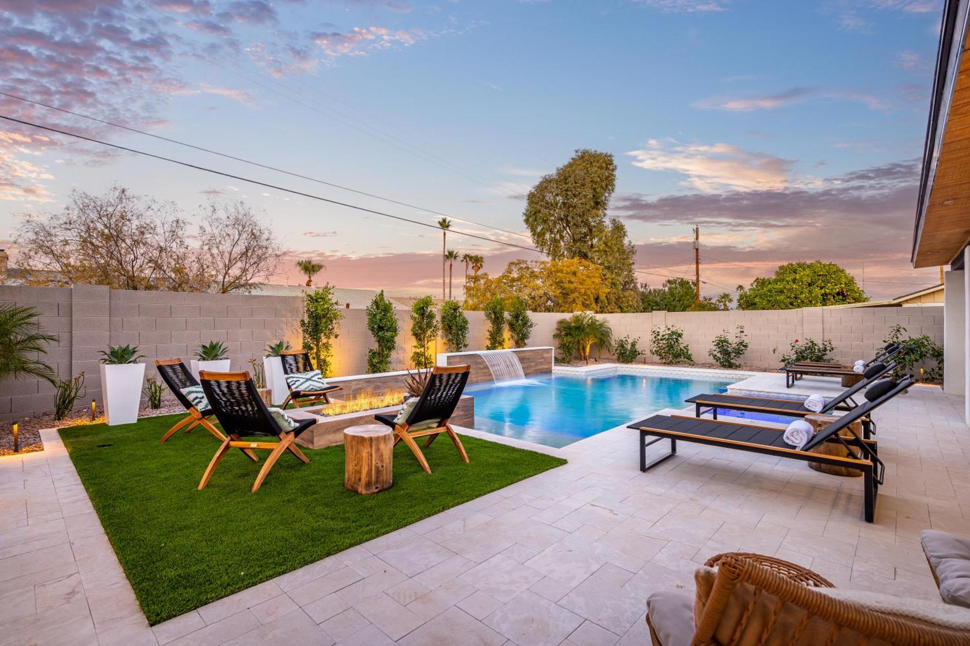Beautifully Designed W Pool For Families And Groups Holiday home *
