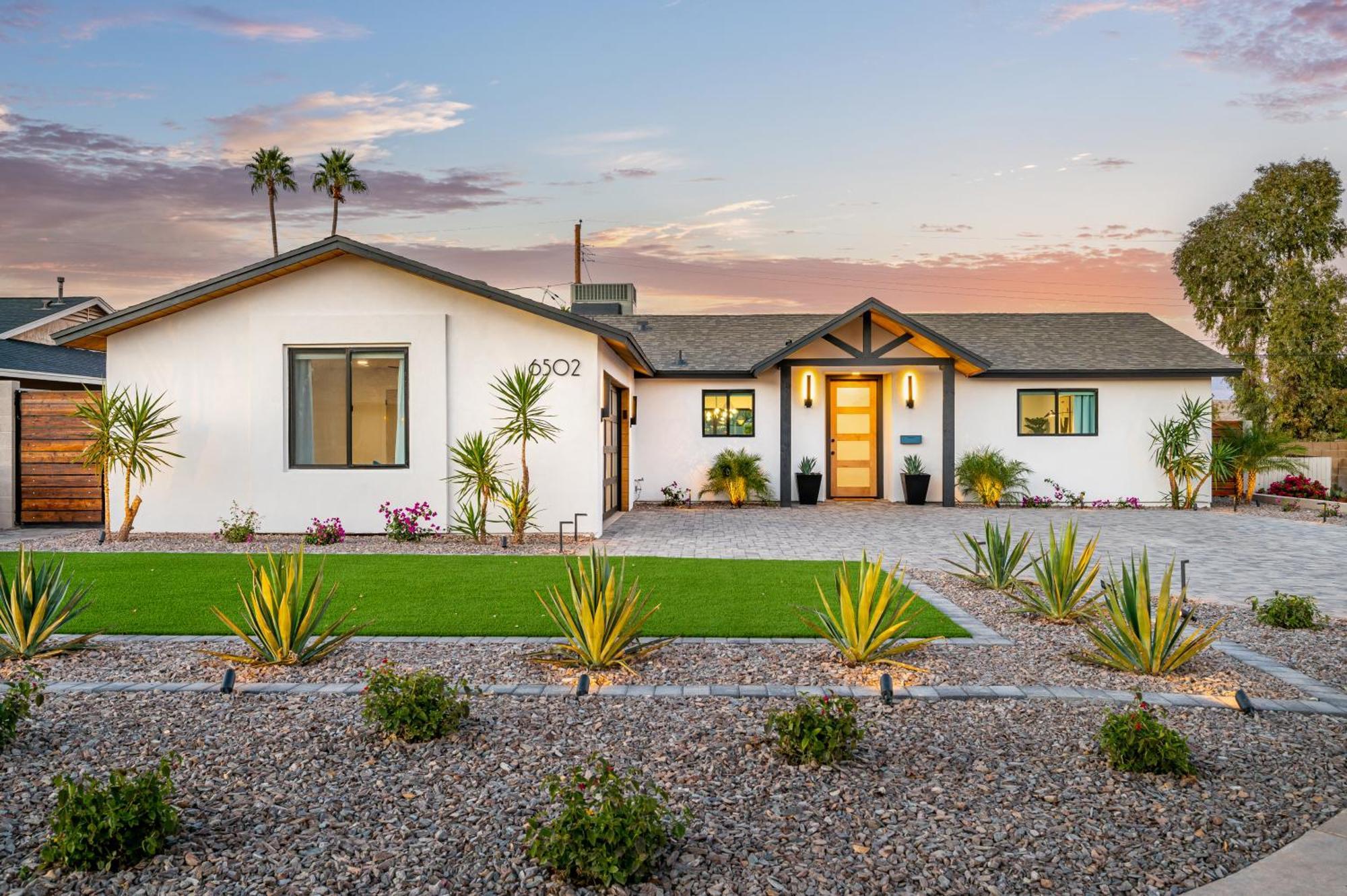 Beautifully Designed W Pool For Families And Groups Holiday home Scottsdale