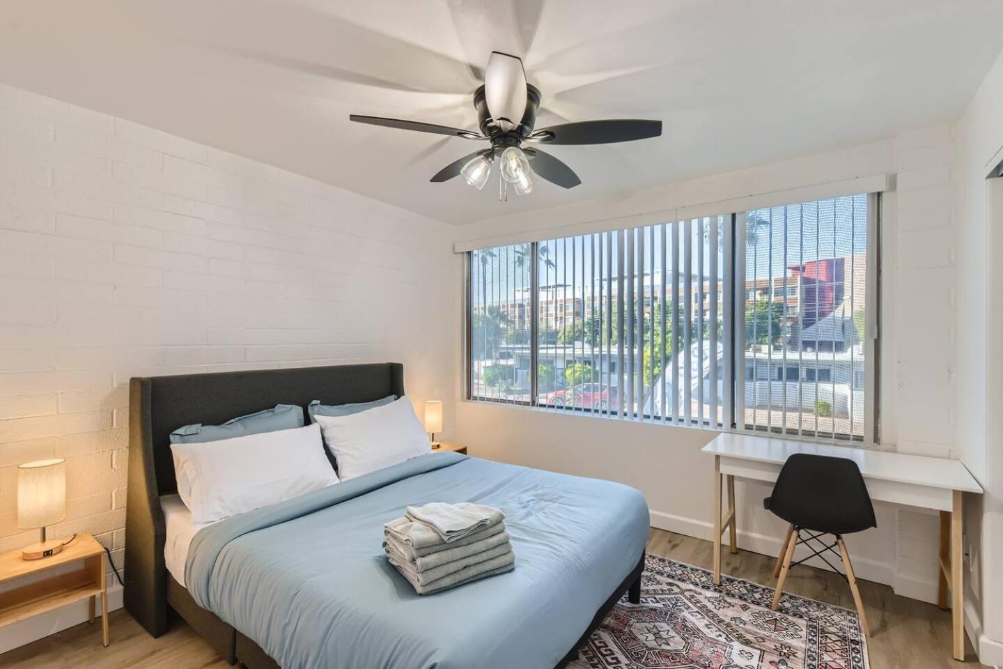 2bd-close To Airportitvwifopenkitchen-pool *