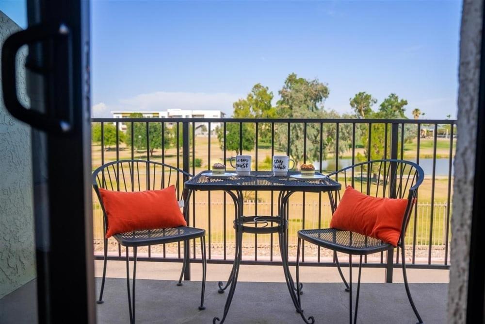 Apartment 139 Fully Furnished, Amenities Galore Scottsdale