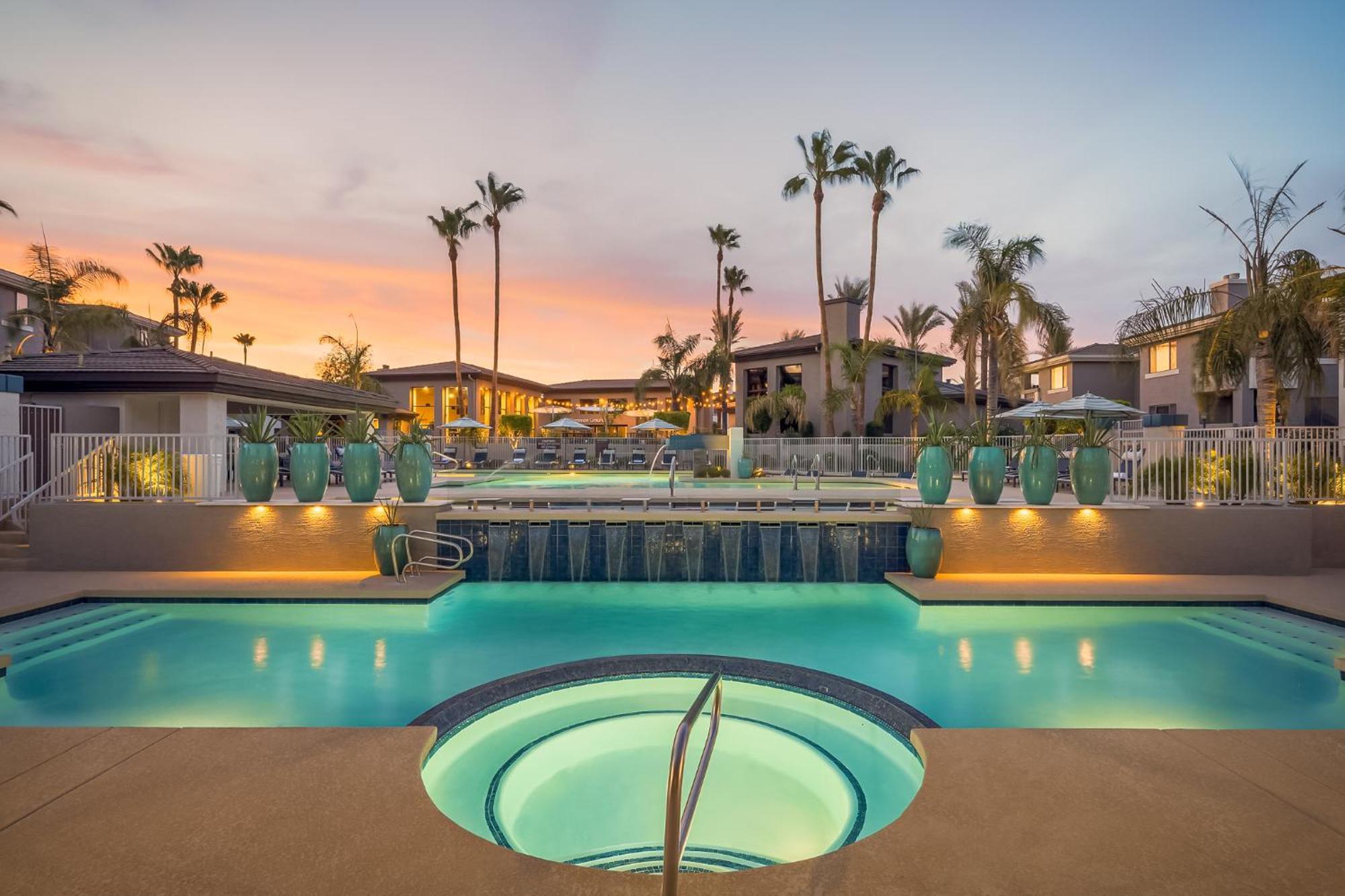 Apartment Luxury Vacation By Meridian Condoresorts Scottsdale