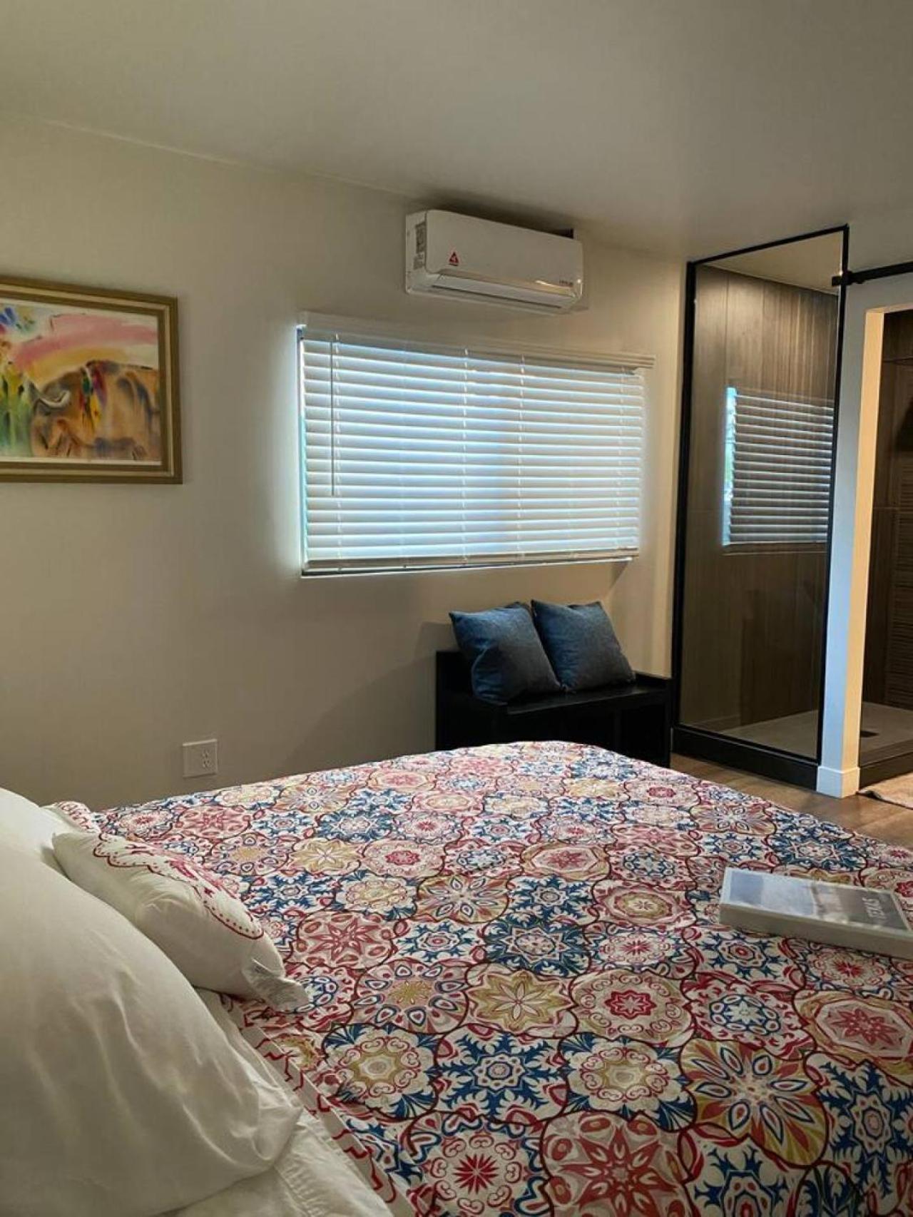 Trendy 1b 1ba Private - Walkable To Old Town *