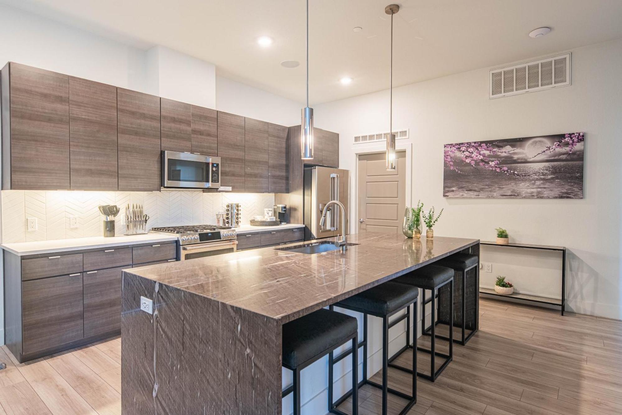 Apartment Walk Score 81-shopping District-king Bed-parking - G4004 Scottsdale